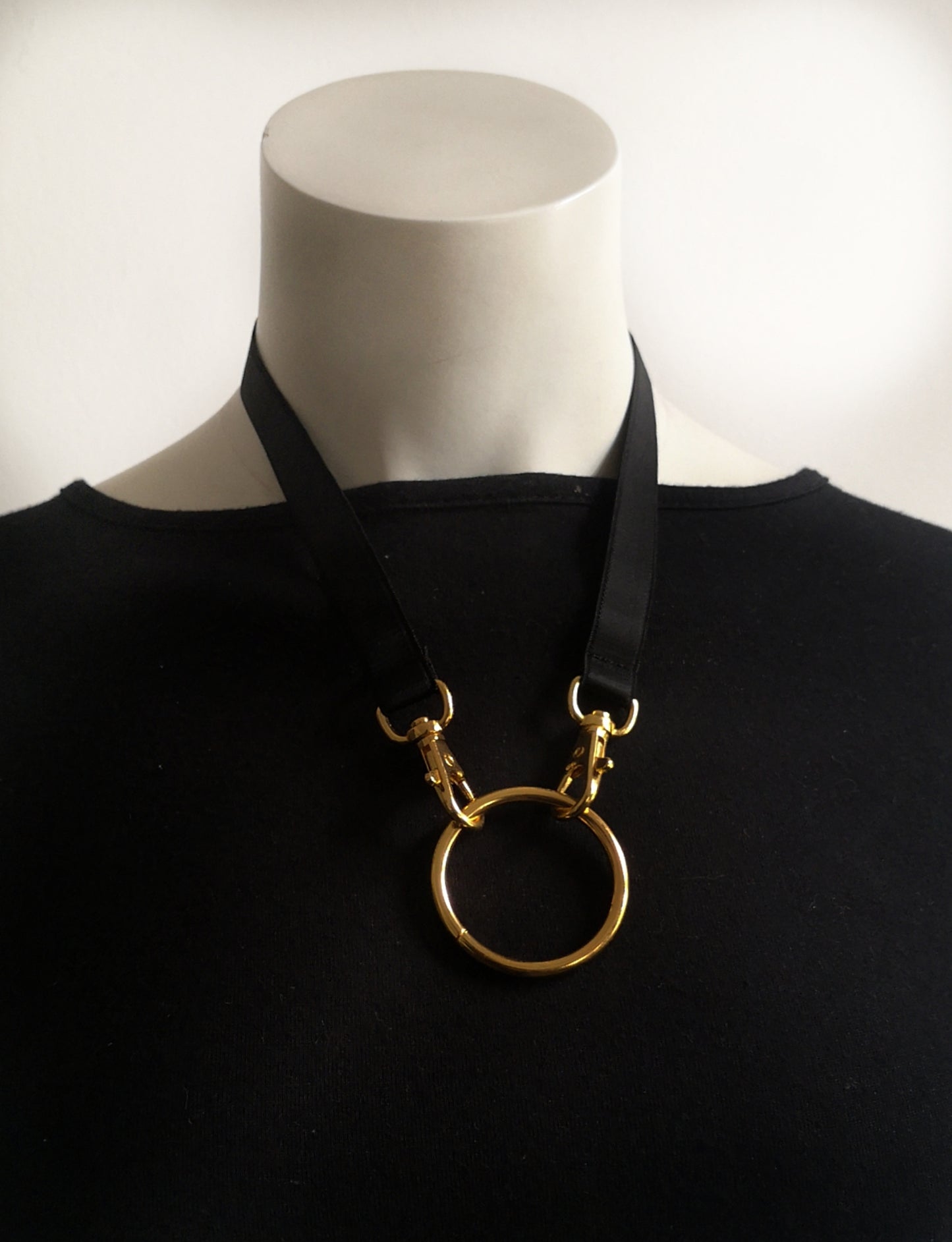 O Ring Clasp Choker