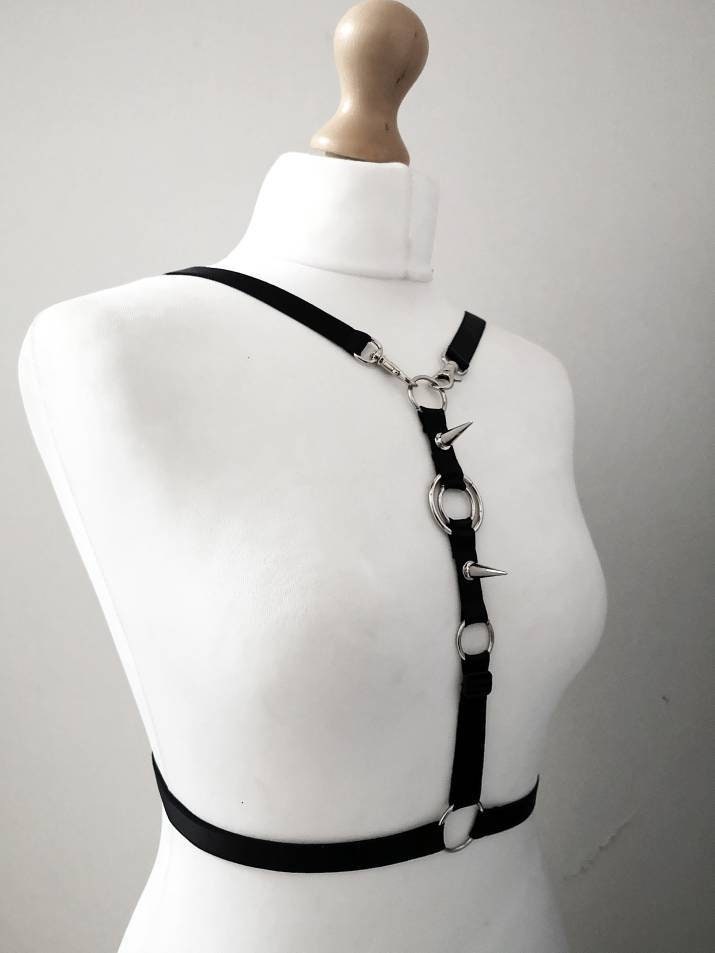 Double O Spike Chest Harness (Adjustable)